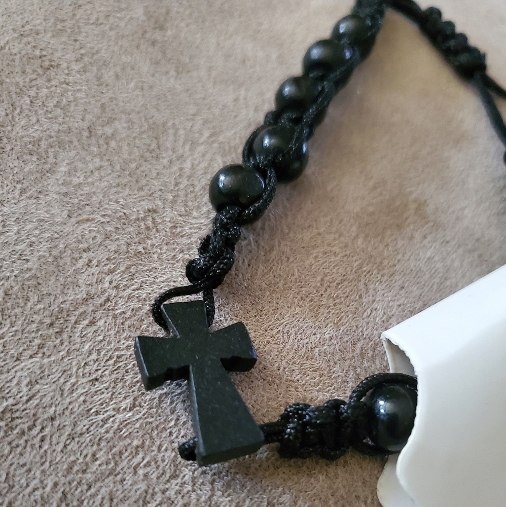 Black pull string bracelet - Picture 2 of 3